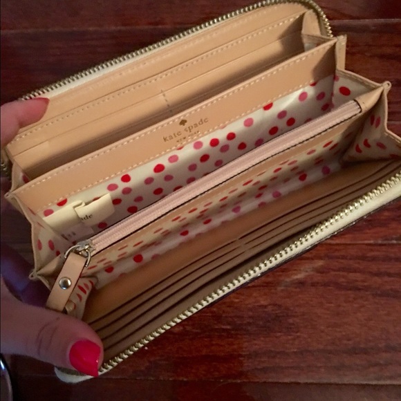 Kate Spade Wellesley Neda wallet👛 - Picture 4 of 8