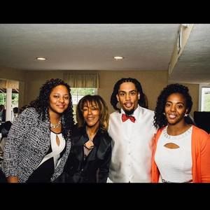 Meet your Posher, Yvette