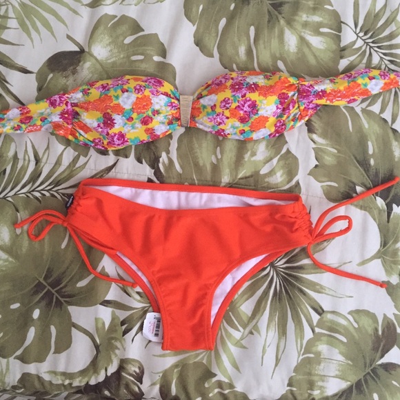 Brazilian Bikini Floral.