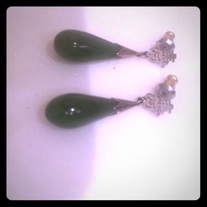 Jade and sterling silver earrings with Chinese ✨