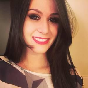 Meet your Posher, Daniela