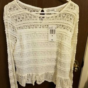 Beautiful vintage style, long sleeve, lace blouse