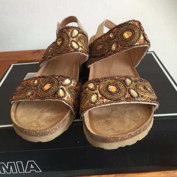 New gold/brown/copper color beaded sandals - Picture 4 of 4