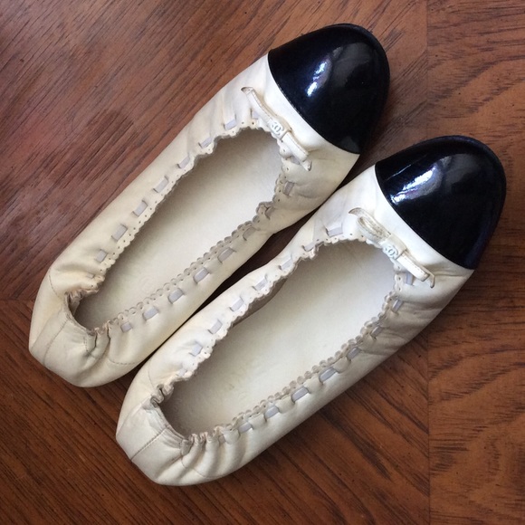 CHANEL Shoes - Chanel two tone flats
