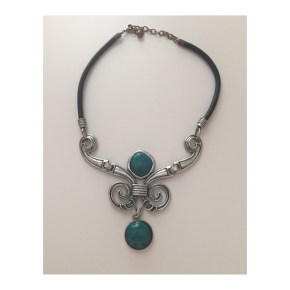 ‼️SOLD‼️Silver necklace with teal pendant