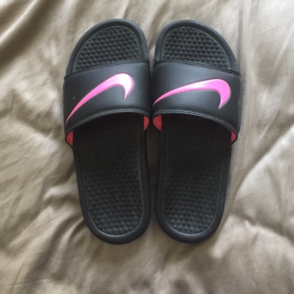 Nike Shoes - Nike Slip on Sandals