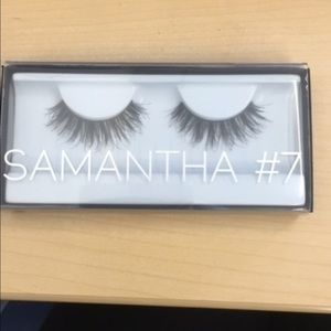 Huda Beauty Lashes - Samantha