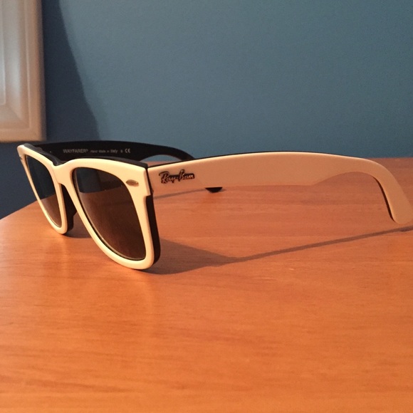 White RayBan Wayfarer - Picture 2 of 3