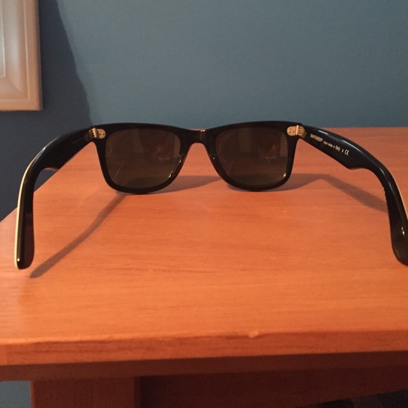 White RayBan Wayfarer - Picture 3 of 3