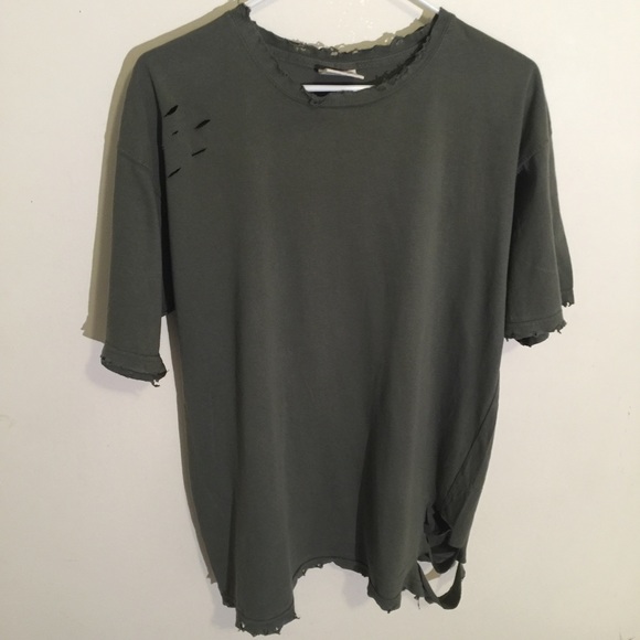 🚫Sold🚫🌲Distressed Tee - Forest Green - Picture 2 of 4