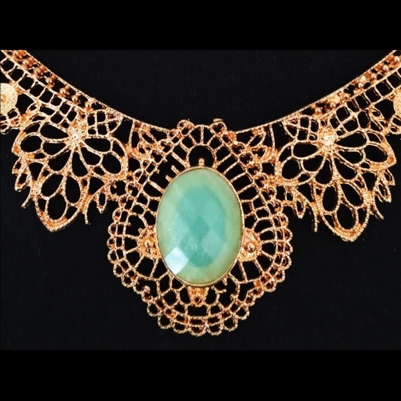 ‼️SOLD‼️ Gold necklace with mint green pendant