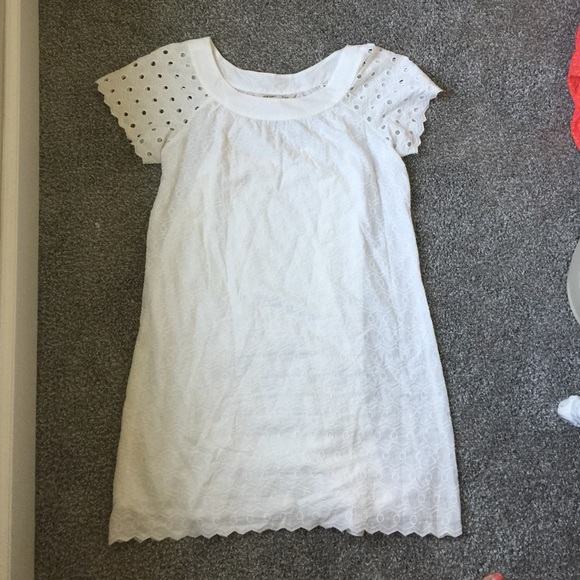 White dress. Size XS