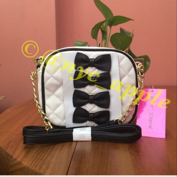 Betsey Johnson Handbags - Betsey Johnson Black & White Crossbody Bow Bag