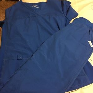 Cherokee scrubs set size small
