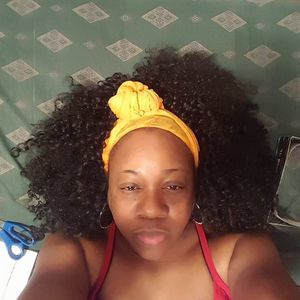 Meet your Posher, Yolanda