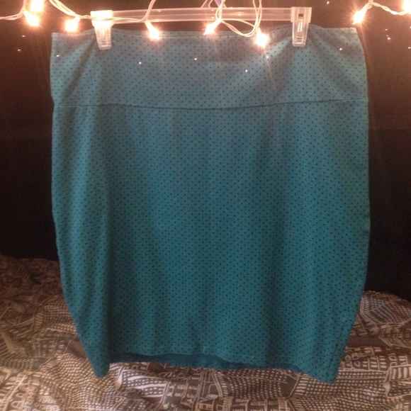 Plus Size Polka Dot Pencil Skirt