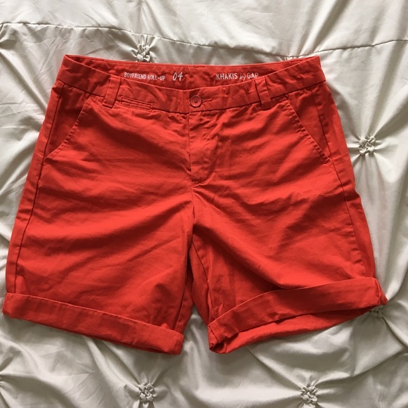 Gap Boyfriend Roll-up Khaki shorts