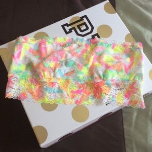 PINK VS LACE BANDEAU💘