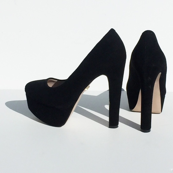 KURT GEIGER mega heels