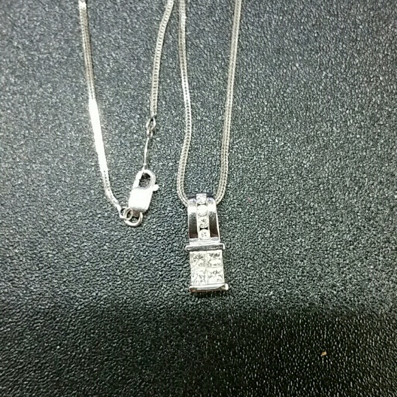 14k White Gold 1/2ct Diamond Necklace