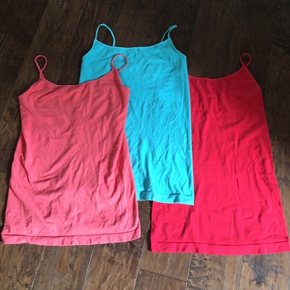 Bundle of four tanks Luxe Junkie