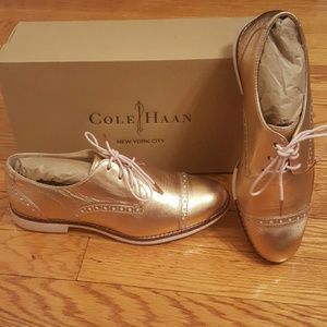 NIB rose gold oxfords