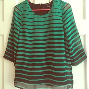Forever 22 3/4 length top chiffon green/black