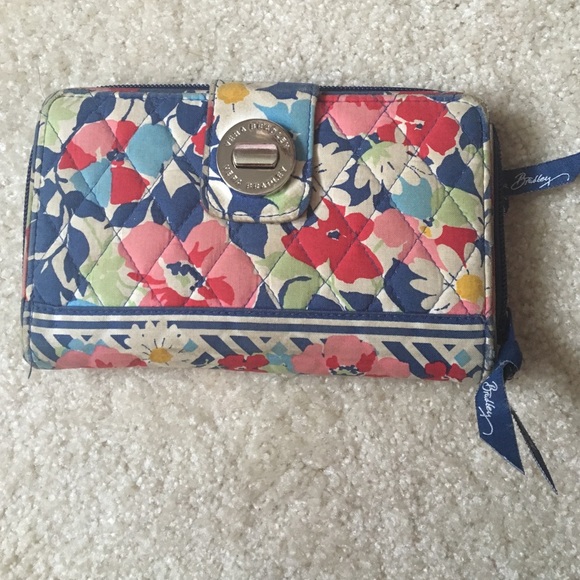 Very Bradley Wallet - Picture 1 of 2