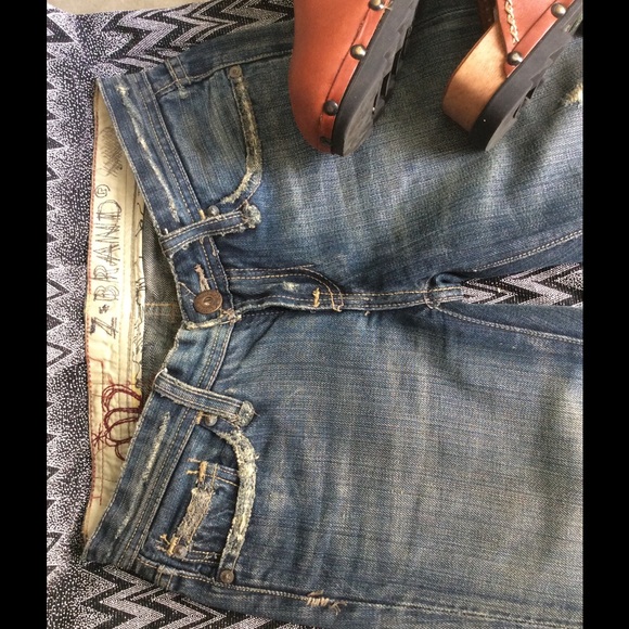 Z BRAND distressed boot cut jeans SALE - Picture 3 of 4