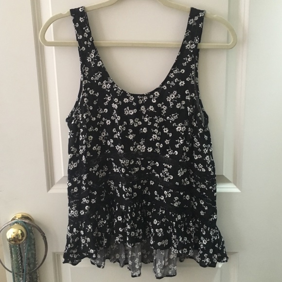 flowy black small floral tank - Picture 1 of 3