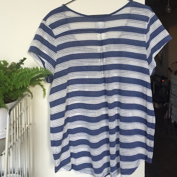 Unique Striped Tee - Picture 3 of 4