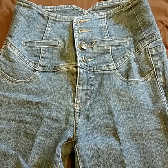 Jeans - Picture 2 of 4