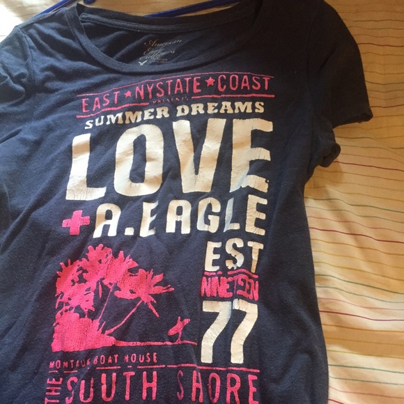 American eagle t shirt