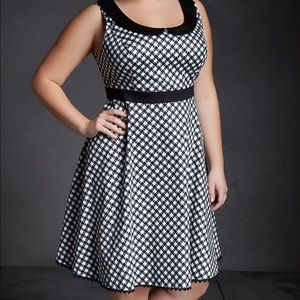 Black & White Peter Pan Collar Dress