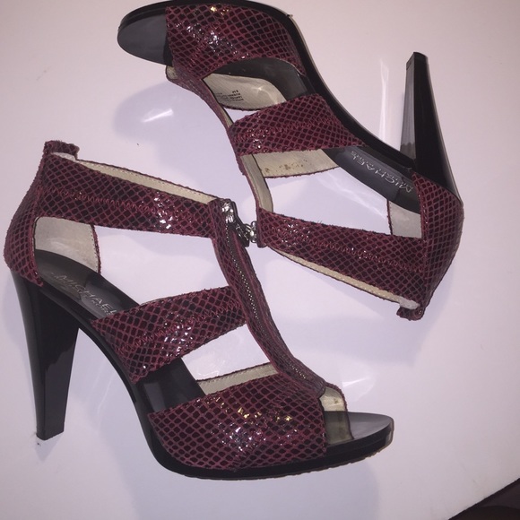 SOLD Beautiful Michael Kors heels rare