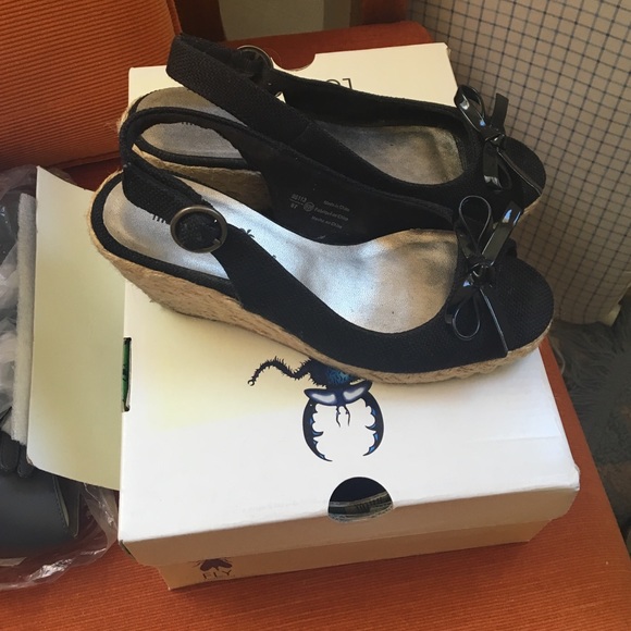 Shoes - Picture 2 of 3