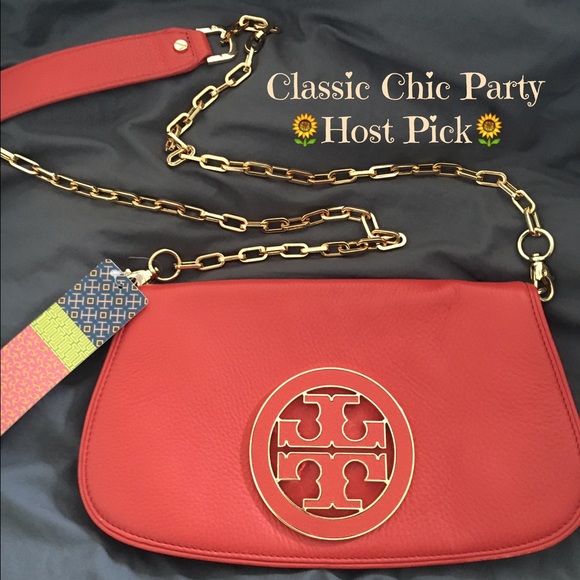 Tory Burch Handbags - HP🌻Tory Burch Amanda Cross Body Bag