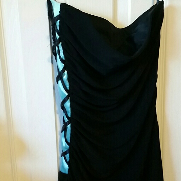 Dress - Picture 2 of 3