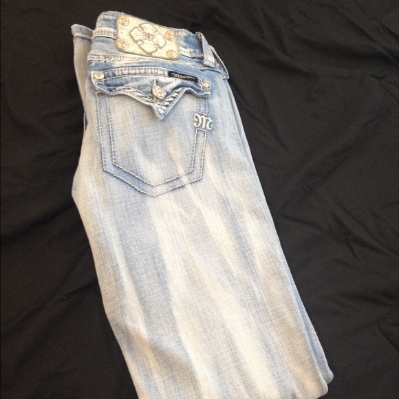 🎉Light Acid Wash Miss Me Skinny Jeans 🎉