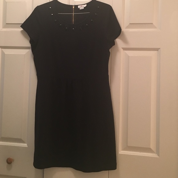 Vineyard vines black dress
