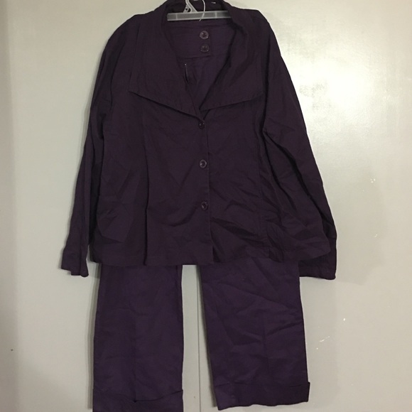 Pant suit