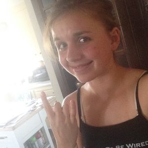 Meet your Posher, Stella