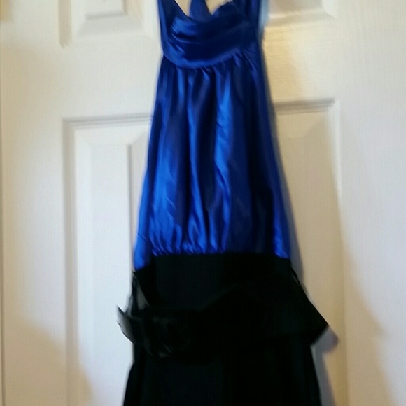 Dress - Picture 2 of 4