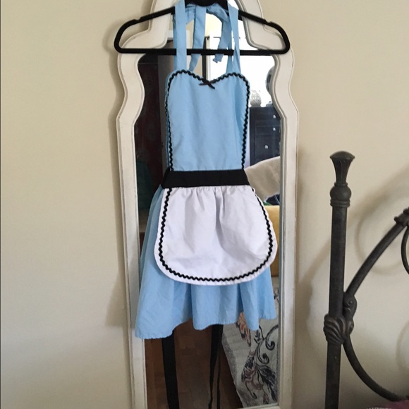 Alice In Wonderland Alice Apron