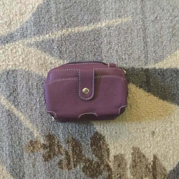 Handbags - Great condition purple/ violet gorgeous wristlet.