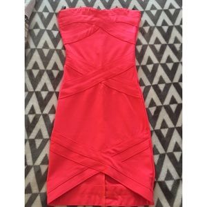 Worn only once. Great summer dress!