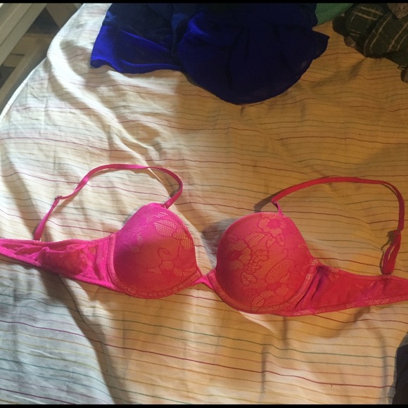 Victoria's Secret bra 34b