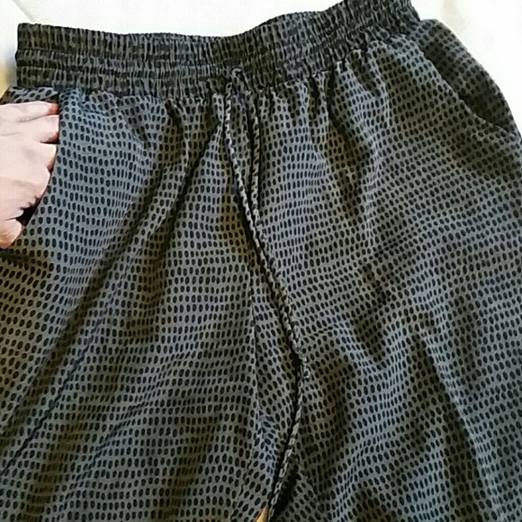 pants - Picture 2 of 4