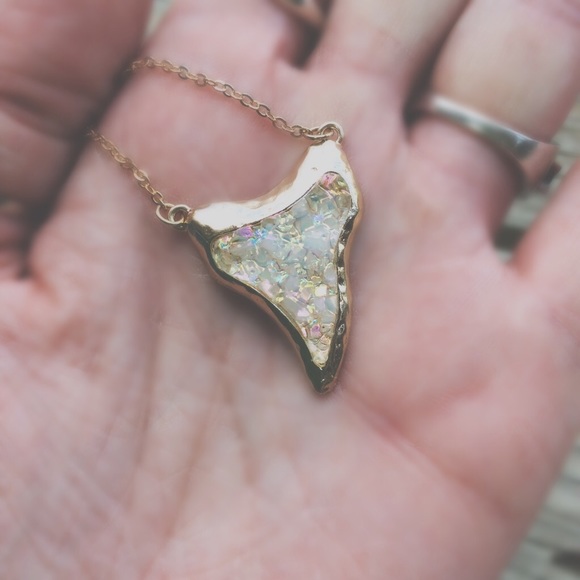 SALE! Druzy Fashion Necklace - Picture 2 of 3