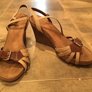 Tan and brown wedges
